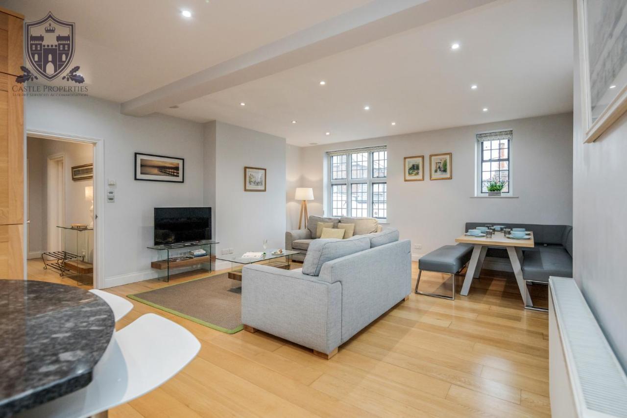 Castle Properties:eton-the College * Виндзор